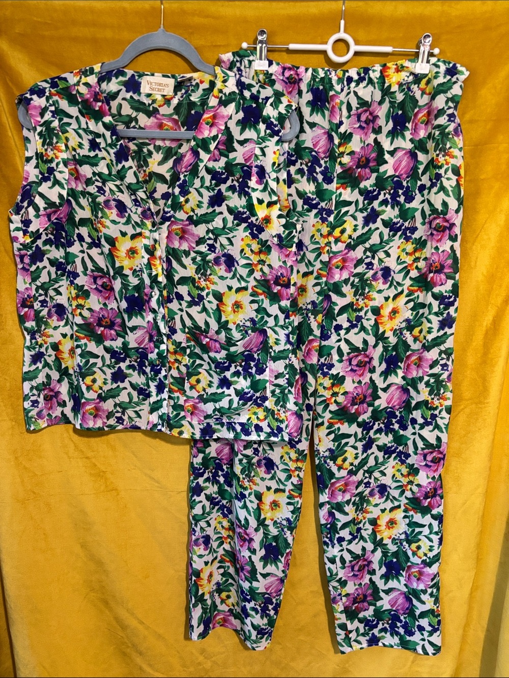 Vintage Victoria's Secret Gold Label  Floral Pajama Set EUC Small